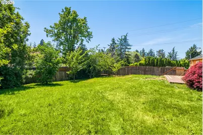 4836 SW Coronado St, Portland, OR 97219 - Photo 22