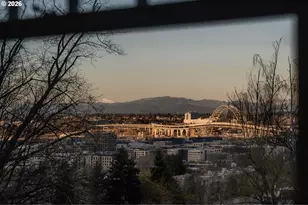 840 NW Summit Ave, Portland, OR 97210 - Photo 4