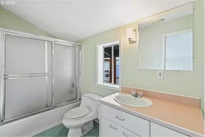 2039 N Jantzen Ave, Portland, OR 97217 - Photo 38