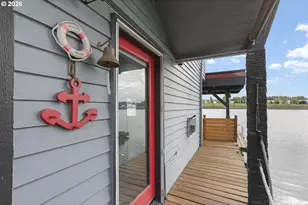 2039 N Jantzen Ave, Portland, OR 97217 - Photo 4