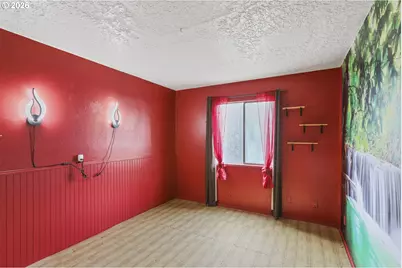 2039 N Jantzen Ave, Portland, OR 97217 - Photo 24