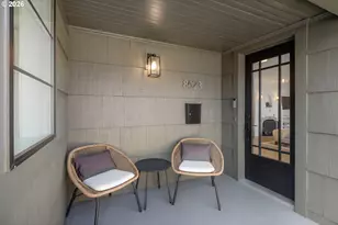 8623 N Curtis Ave, Portland, OR 97217 - Photo 2