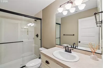 1634 SE Spokane St, Portland, OR 97202 - Photo 8