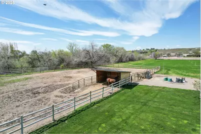 4460 Highway 201, Ontario, OR 97914 - Photo 6