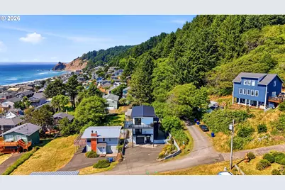2035 NE 66th St, Lincoln City, OR 97367 - Photo 4