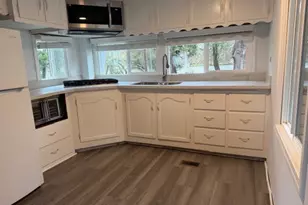 4531 Franklin Blvd, Eugene, OR 97403 - Photo 2