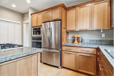 16387 SW Dekalb St, Portland, OR 97224 - Photo 14