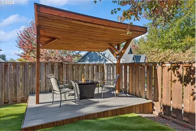 16387 SW Dekalb St, Portland, OR 97224 - Photo 4