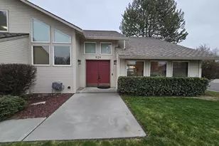 929 E Pine Ave, Hermiston, OR 97838 - Photo 38