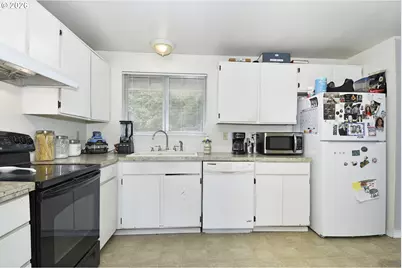 2182 SW Brixton Pl, Gresham, OR 97080 - Photo 10