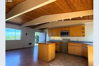 29835 Hillcrest St, Gold Beach, OR 97444 - Photo 8