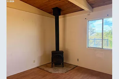 29835 Hillcrest St, Gold Beach, OR 97444 - Photo 14