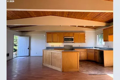 29835 Hillcrest St, Gold Beach, OR 97444 - Photo 10