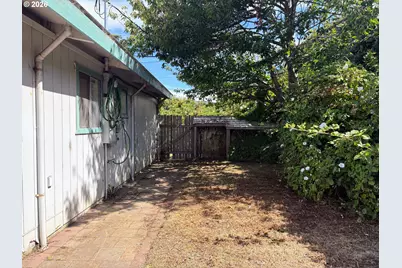 29835 Hillcrest St, Gold Beach, OR 97444 - Photo 38