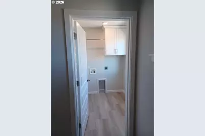 745 E Wilson St, Carlton, OR 97111 - Photo 14
