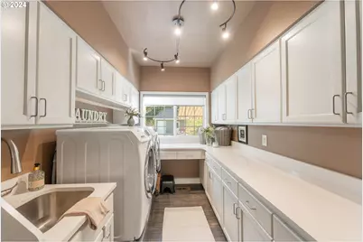 317 Aker Dr, Myrtle Creek, OR 97457 - Photo 30