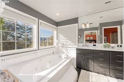 317 Aker Dr, Myrtle Creek, OR 97457 - Photo 26