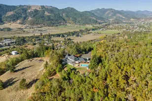 317 Aker Dr, Myrtle Creek, OR 97457 - Photo 46