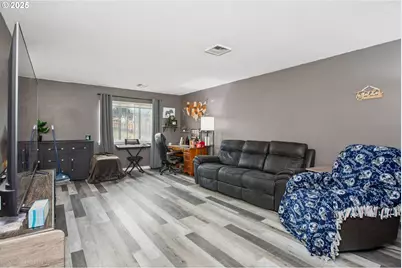 663 E 4th Ave, Riddle, OR 97469 - Photo 16