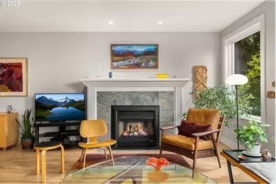 780 NW Westover Sq #3, Portland, OR 97210 - Photo 6