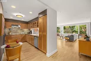 780 NW Westover Square, Portland, OR 97210 - Photo 12