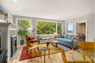 780 NW Westover Sq #3, Portland, OR 97210 - Photo 4