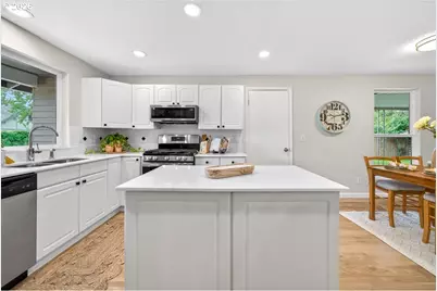 3360 NW 178th Ave, Portland, OR 97229 - Photo 10