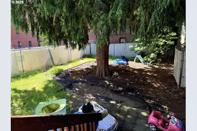 722 NE Couch St, Portland, OR 97232 - Photo 8