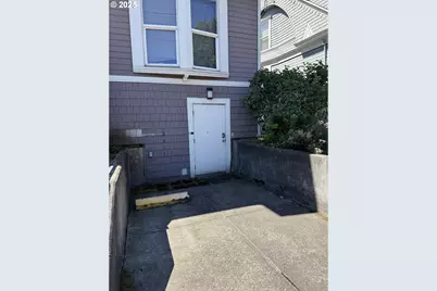 722 NE Couch St, Portland, OR 97232 - Photo 22