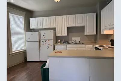 722 NE Couch St, Portland, OR 97232 - Photo 6