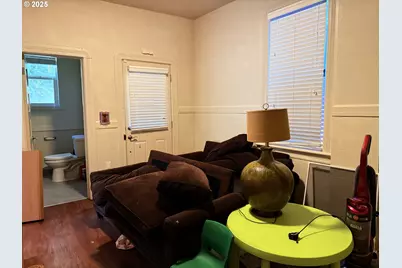 722 NE Couch St, Portland, OR 97232 - Photo 10