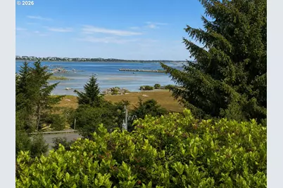 143 S Wells Dr, Lincoln City, OR 97367 - Photo 2
