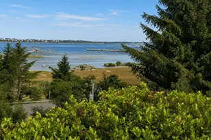 143 S Wells Dr, Lincoln City, OR 97367 - Photo 2