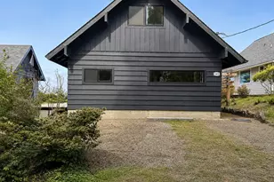 143 S Wells Dr, Lincoln City, OR 97367 - Photo 4