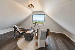 143 S Wells Dr, Lincoln City, OR 97367 - Photo 8