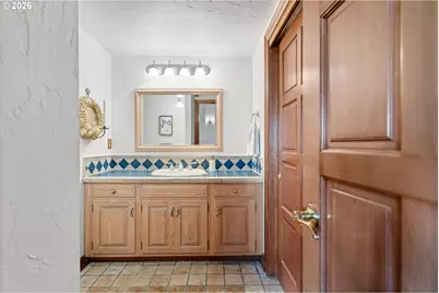 1777 Skyland Dr, Lake Oswego, OR 97034 - Photo 34