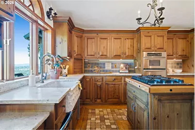 1777 Skyland Dr, Lake Oswego, OR 97034 - Photo 12