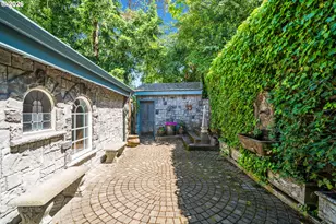 1777 Skyland Dr, Lake Oswego, OR 97034 - Photo 44