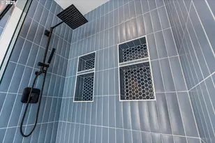 625 NW Crater Lk Dr, Dallas, OR 97338 - Photo 20