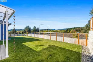 625 NW Crater Lk Dr, Dallas, OR 97338 - Photo 30