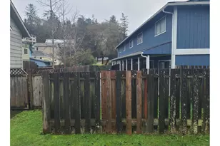 2109 Harrison St, North Bend, OR 97459 - Photo 8