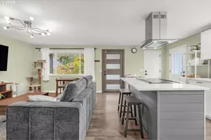 9028 N Chautauqua Pl, Portland, OR 97217 - Photo 6