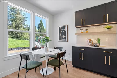 6020 SW 18th Dr, Portland, OR 97239 - Photo 10