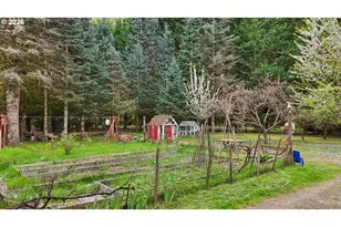 4116 NW Fir Tree Dr, Woodland, WA 98674 - Photo 4