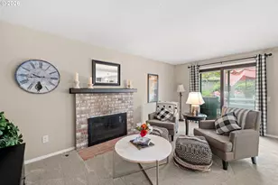15702 NE Summerplace Dr, Portland, OR 97230 - Photo 14