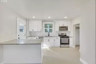 617 SE 20th Ave, Portland, OR 97214 - Photo 14