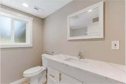 2706 SE Spruce St, Hillsboro, OR 97123 - Photo 26
