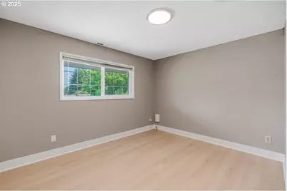 2706 SE Spruce St, Hillsboro, OR 97123 - Photo 12