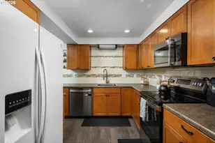 18107 SW Monte Verdi Blvd, Beaverton, OR 97007 - Photo 4