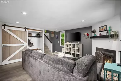 18107 SW Monte Verdi Blvd, Beaverton, OR 97007 - Photo 2